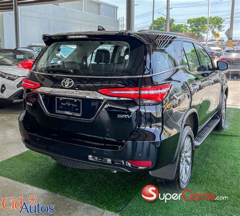 Toyota Fortuner SRV TSS 2024 1416806 SuperCarros