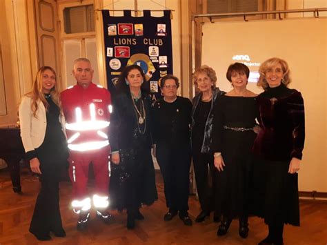 Lions Club Voghera Per La Croce Rossa Sulla Parigi Della Bella Epoque