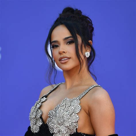 Ángela Aguilar Lleva Un Corte Bob A Los Latin American Music Awards