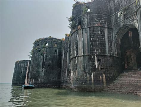 Murud Janjira Fort The Only Unconquered Fort In Maharashtra Going