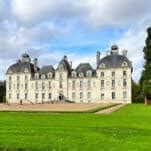 Château de Chéverny: History, art and hound dogs (Loire Valley)