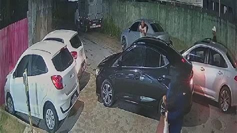 VÍdeo Policial Reage A Tentativa De Assalto E Troca Tiros Com Suspeito