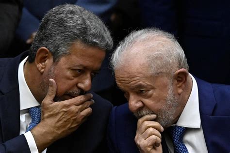 Lira reage e manda recado a Lula após briga Padilha Terra Brasil