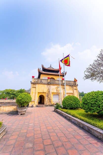 Vue L Int Rieur De La Citadelle Imp Riale De Thang Long Hanoi