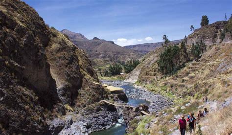 Cómo visitar el Cañón del Colca HOWLANDERS