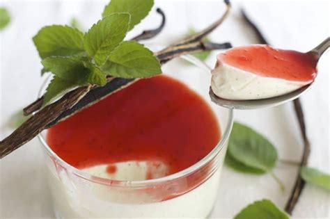 Panna Cotta Au Thermomix Et Son Coulis De Fraise Yummix