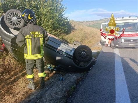 Auto Ribaltata Sulla Fondovalle Tappino Illese Sue Persone