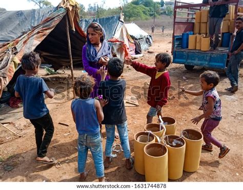 Asian Poor Village Childrens Begging Money Stock Photo 1631744878 ...