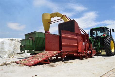 Tractor Powered Hammer Mill From Drotsky Makes Heavy Work Lighter