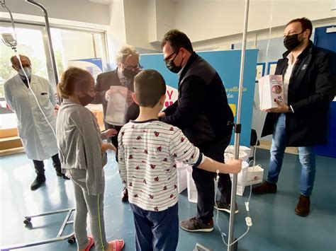 Foto Uova Di Pasqua Per I Bimbi Ricoverati In Pediatria Emmelle It