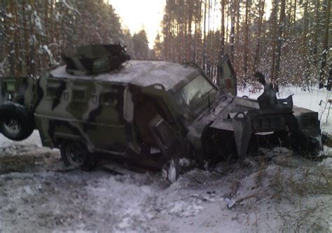 Украинскими силами потерян первый бронеавтомобиль "Кугуар": bmpd ...
