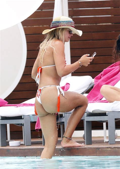 Louisa Johnson Nude Photos Videos TheFappening