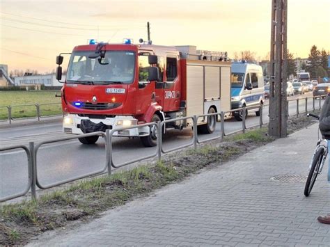 Zderzenie BMW z volkswagenem Jeden z kierowców w szpitalu zdjęcia