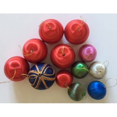 12 boules de noël vintage à décors texturés