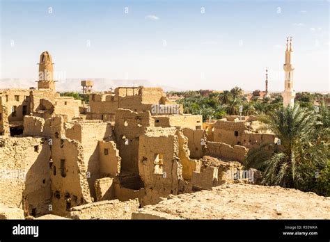 Old City Built With Mud Bricks Hi Res Stock Photography And Images Alamy