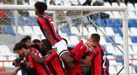 Olhanense Isola Se No Topo Da Tabela No Campeonato De Portugal