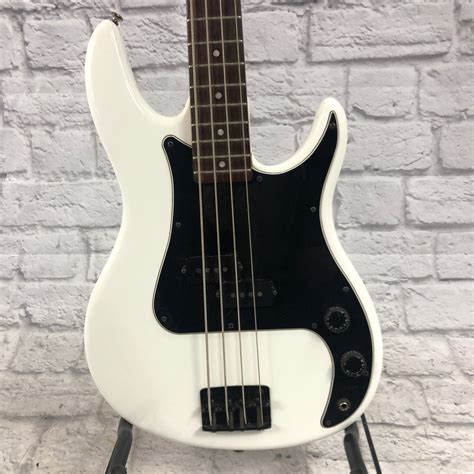 Peavey Fury 4 String Bass White 1980s Evolution Music