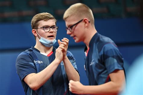 Tennis De Table Jeux Europ Ens Avec Les Fr Res Lebrun La France