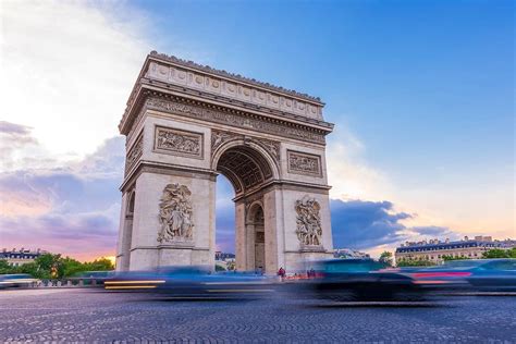 Shooting With Natural Light In Front Of The Arc De Triomphe At Sunset