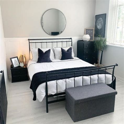 25 Bold Bedroom Ideas with Black Furniture