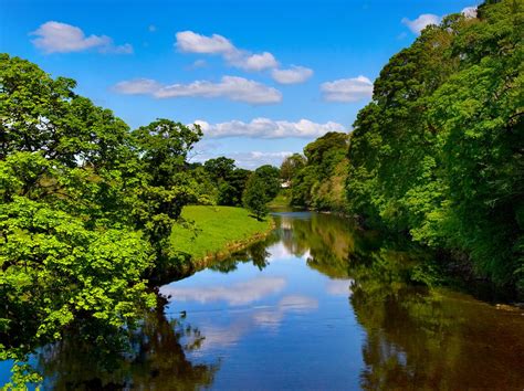 "Clitheroe, Lancashire" by David Swann at PicturesofEngland.com