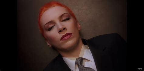 Sweet Dreams Are Made Of This La Chanson Qui A Permis Eurythmics