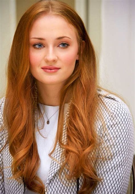 Pin By Kirstan Jones On Beauty Sophie Turner Photoshoot Sophie