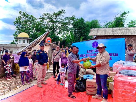 Ikatan Ortodontis Indonesia Bakti Sosial Bantu Korban Gempa Cianjur