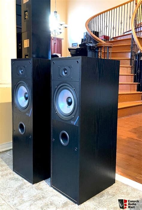 Made In England Mission Floor Standing Speakers Photo Us