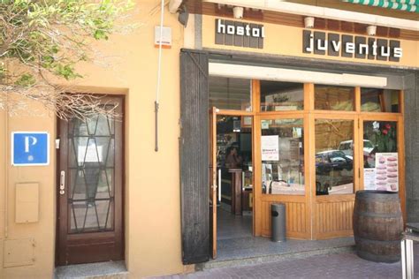 Hostal Juventus En Portbou Visita Costa Brava