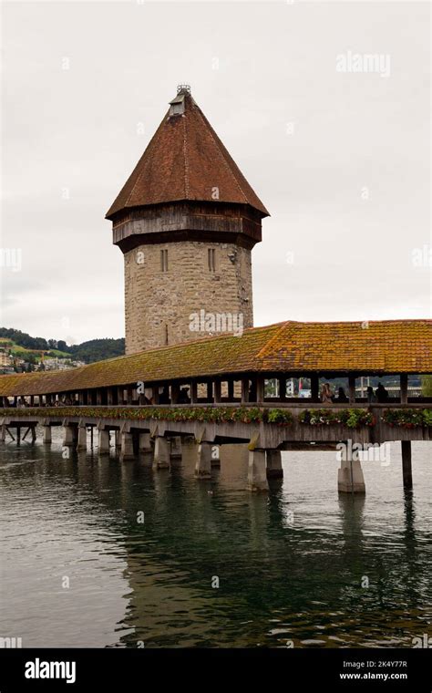 Kapellbr Cke Chapel Bridge Is A Covered Wooden Footbridge Spanning