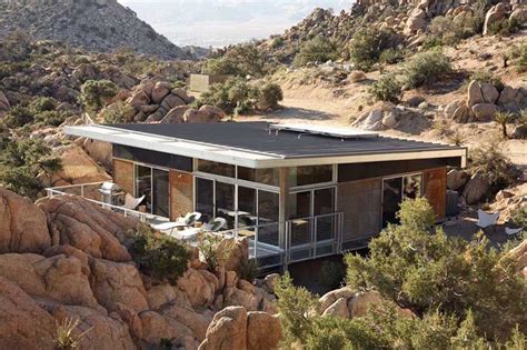 Desert House: Mimicry vs. Creativity