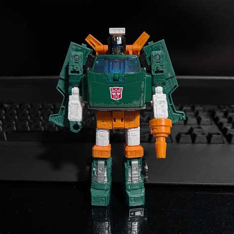 Transformers Earthrise Hoist Hobbies And Toys Toys And Games On Carousell
