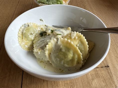 Spargel Tortelli Mit Estragonsauce Und Salat Standl Flickr