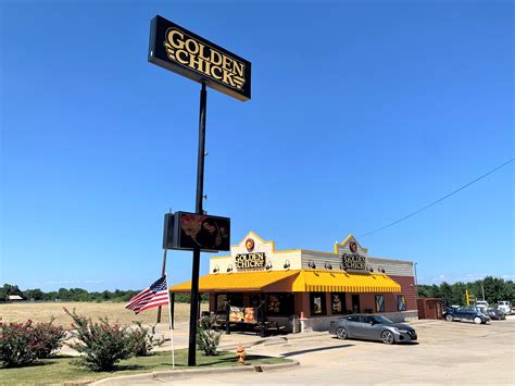 Golden Chick Location in Whitesboro, Texas | 1154