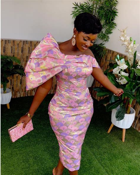 Latest And Best Asoebi Styles For Brocade Fabrics Ladeey