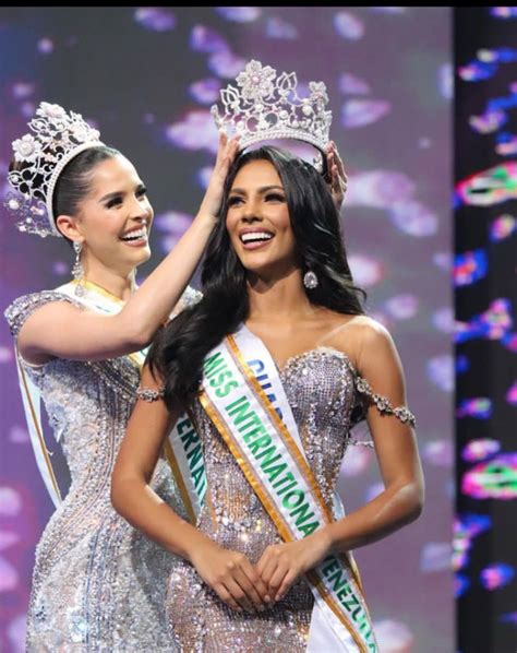 M Dico Cirujano Coronada Como Miss International Venezuela