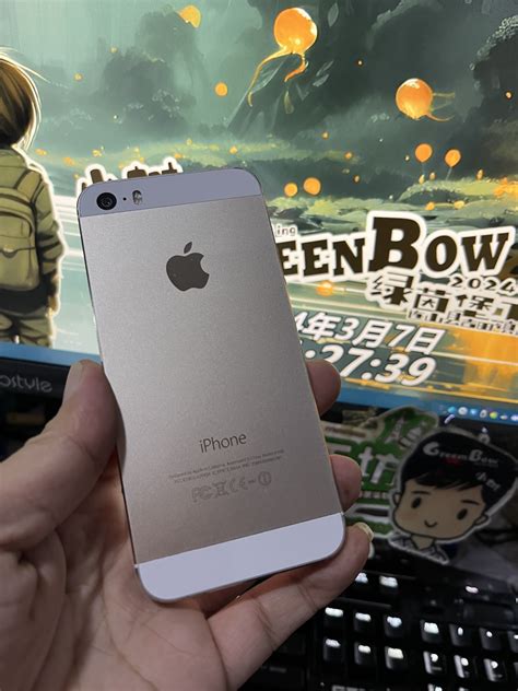 港版iphone5s 16g 金色 4寸 直接插卡来信号支持移动 联通双网 现货靓机 绿茵堡数码 Powered By