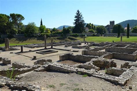 15 Magical Ancient Roman Ruins In France