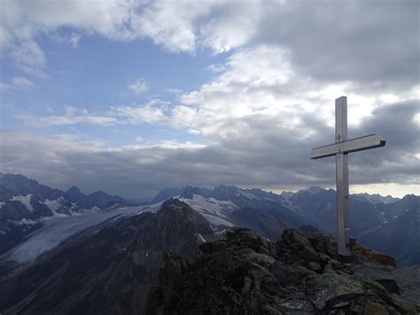 Beim Gipfelkreuz Fotos Hikr Org