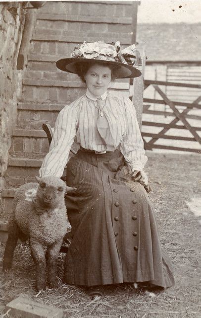 Lady in a big hat with a lamb | Edwardian clothing, Edwardian fashion, Vintage ladies