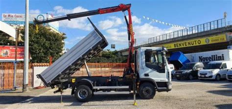 Iveco Eurocargo E Ribaltabile Trilaterale Gru Palfin A Napoli