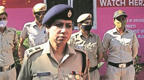 In A First Delhi Police Appoints Women Cops In Beats Sub Divisions