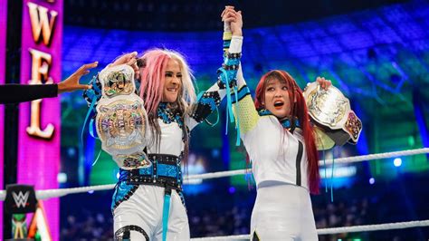 Dakota Kai & IYO SKY Make History At WWE Crown Jewel - WrestleTalk