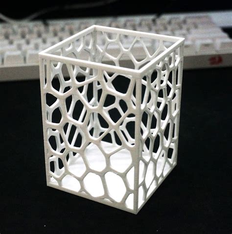 Voronoi Pen Holder By Filip Zaborowski Download Free Stl Model