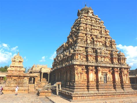 Darasuram Airavateswarar temple (Part-1) - A Chola repository of micro ...