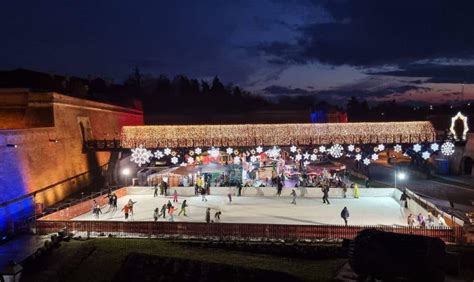 Video Patinoarul Din Alba Iulia I Va Deschide Por Ile Pentru Copii