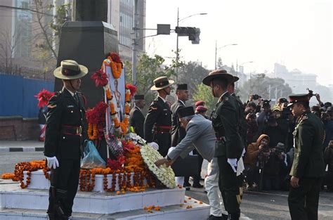 तस्बिरमा हेर्नुहोस् राष्ट्रनिर्माताप्रति राष्ट्रपतिको सम्मान Nepalwatch