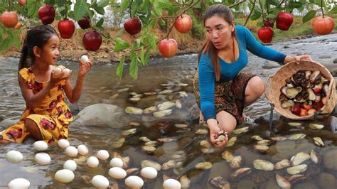 Top Survival Skills Pick A Lot Shell And Duck Eggs For Food 4cooking