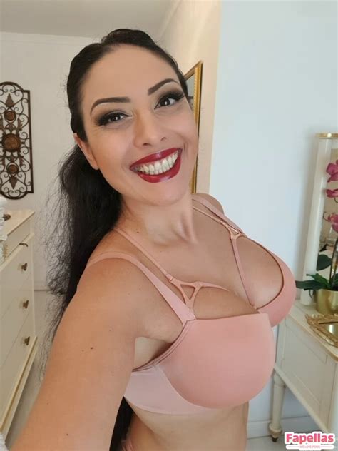 Ezada Sinn Aka Ezadasinnism Nude Leaks Fapellas